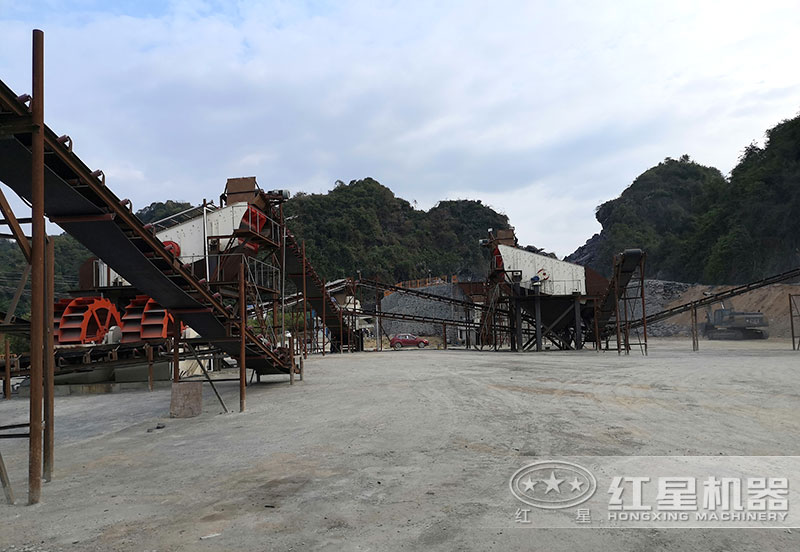方案三配置現場：破碎機+制砂機+洗砂機，費用80萬以上